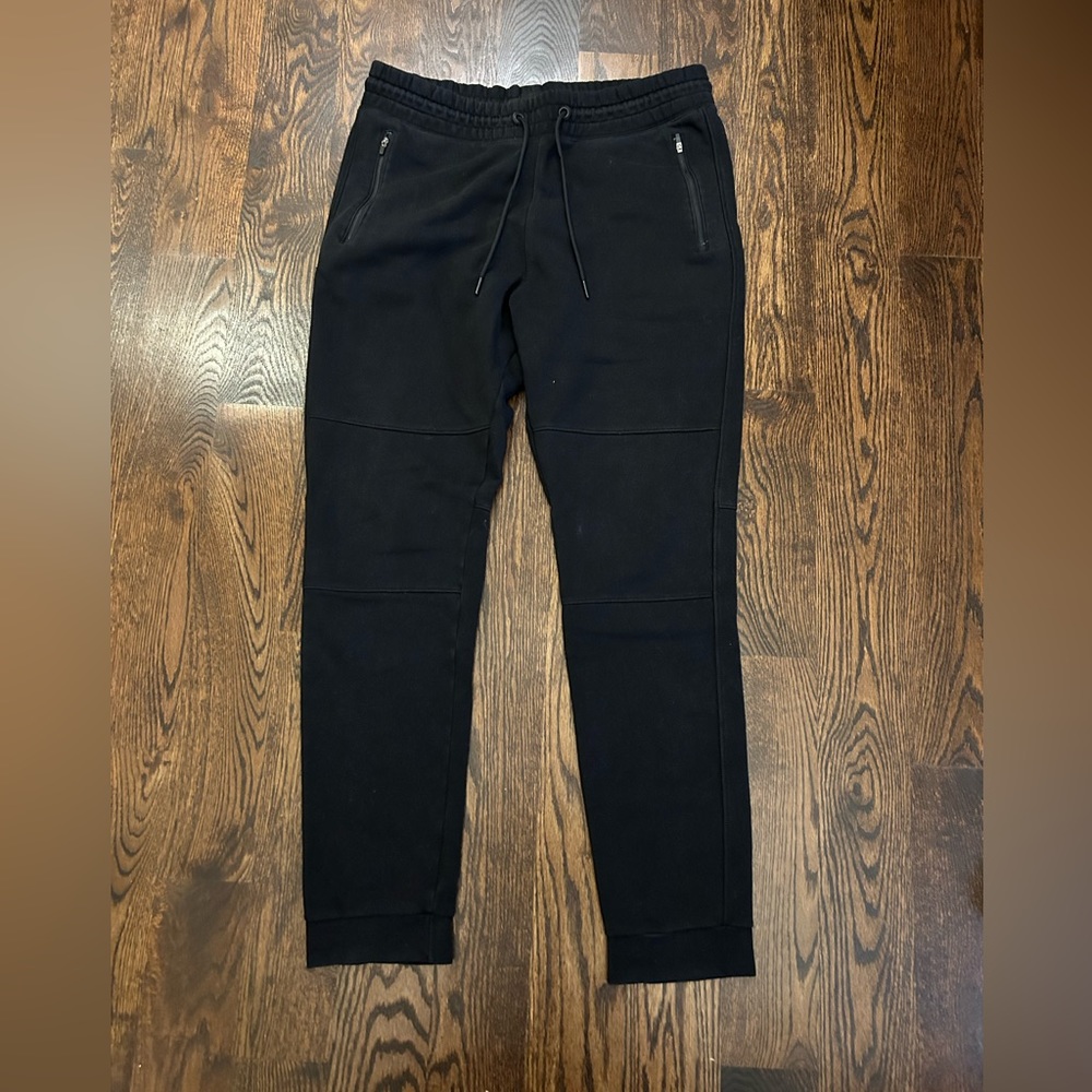 H&M Black Pants. Large
